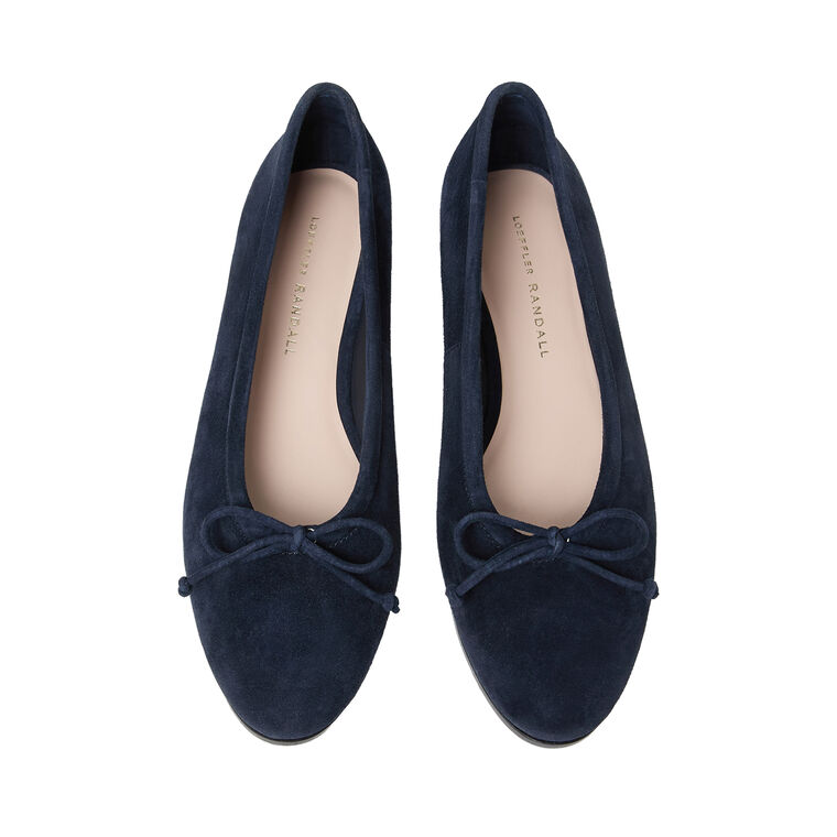 Noelle Flat image number null