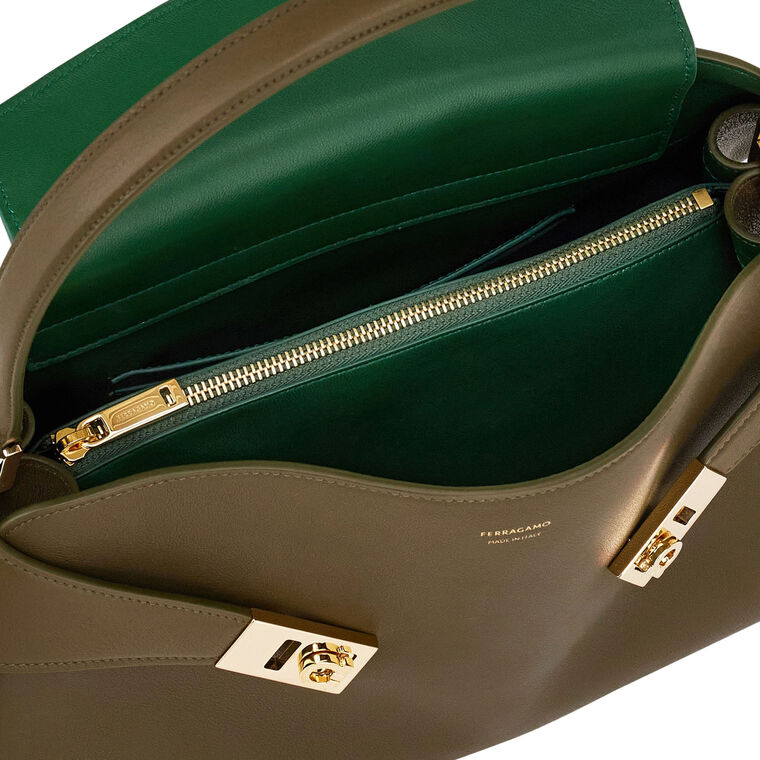 Hug Soft Bicolor Shoulder Bag image number null