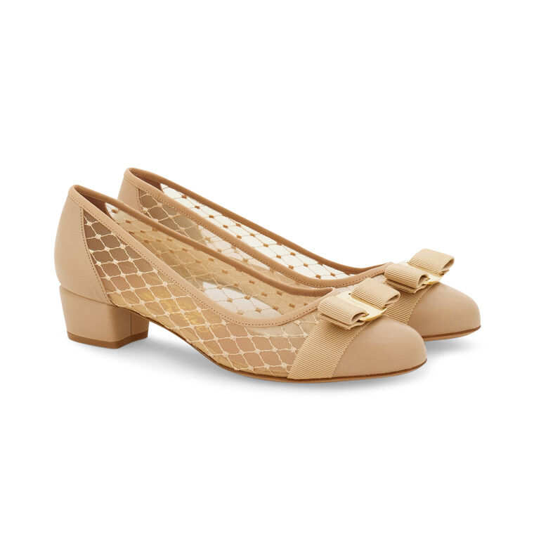 Vara Mesh Round Toe Pump image number null
