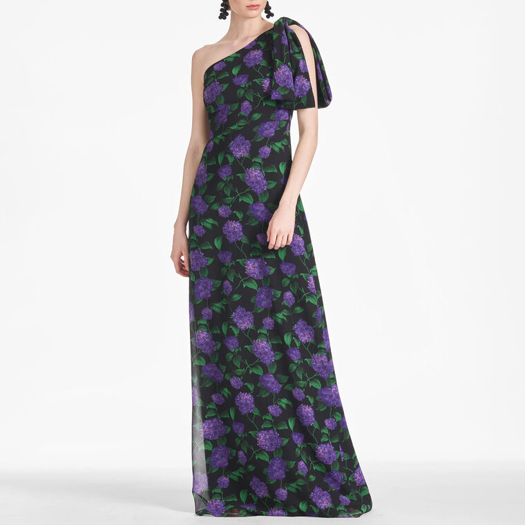 Chelsea Gown image number null