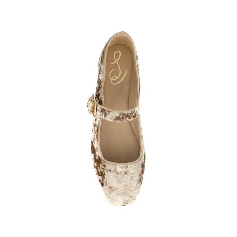 Michaela Mary Jane Flat image number null