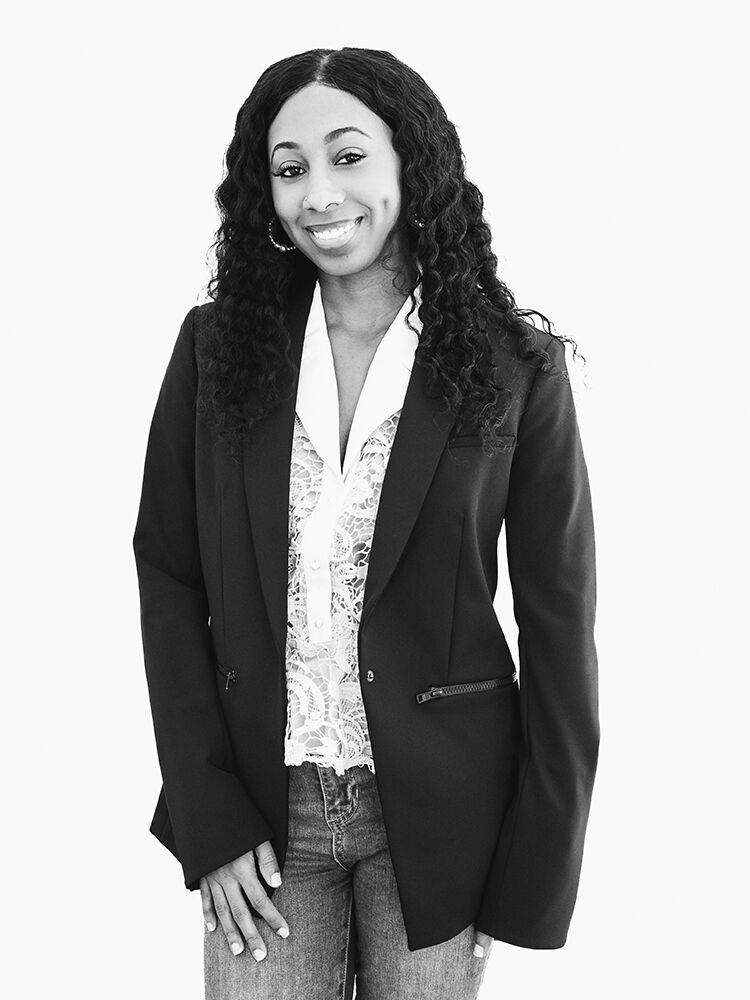 Associate Stylist Nia Mitchell