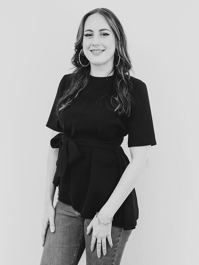 Contemporary Specialist Lauren Kalka