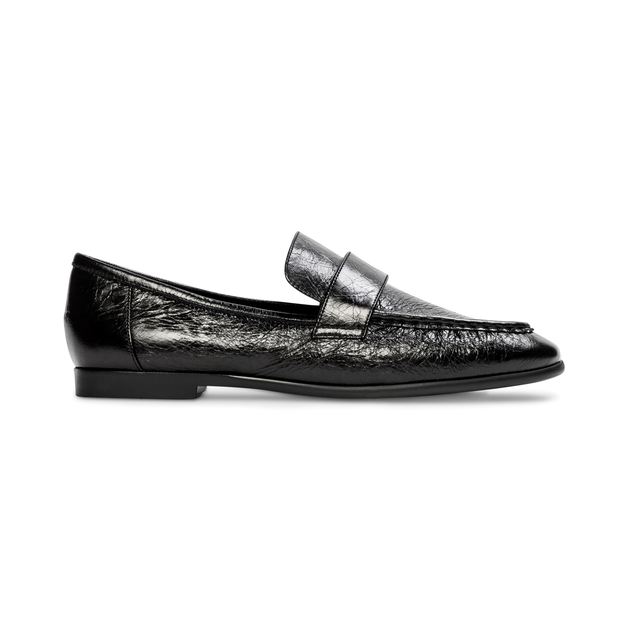 Arrow Crinkle Leather Loafer
